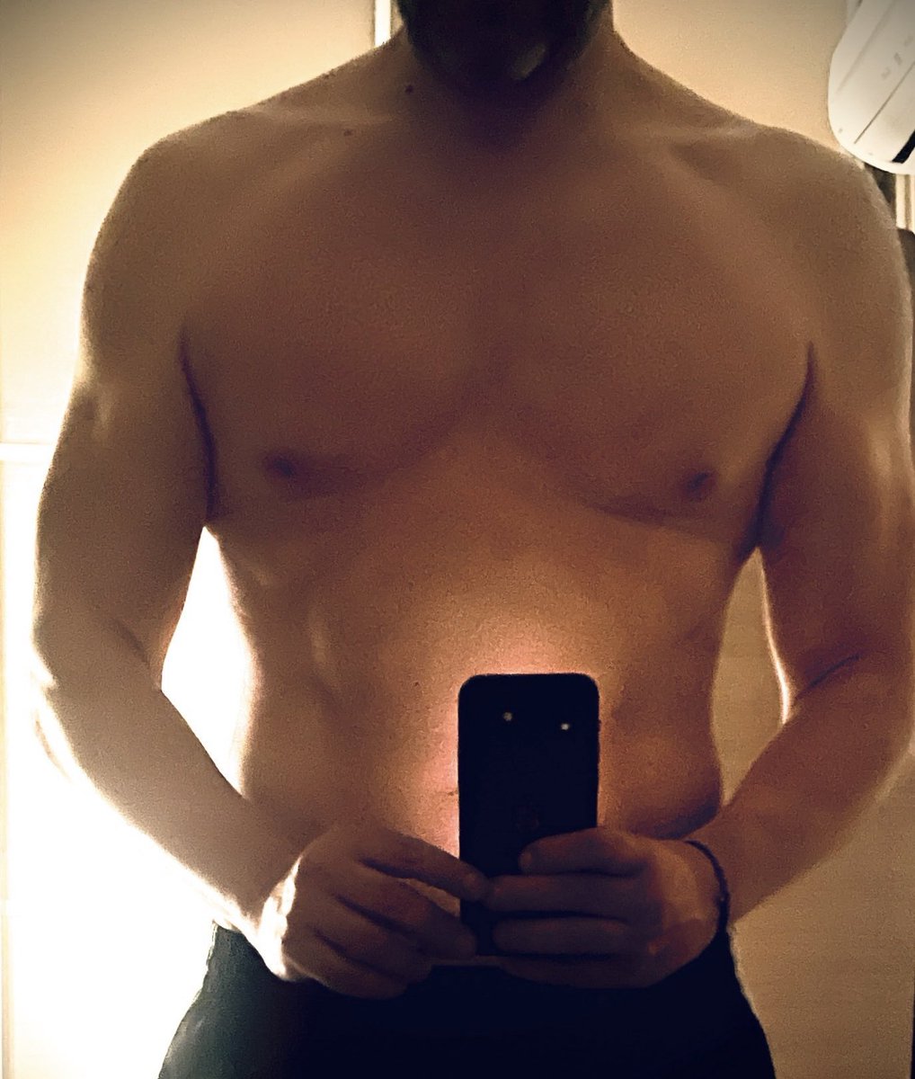 Μπορεί να μας μένουν λίγες στροφές πριν τα 50 αλλά τουλάχιστον το παλεύουμε. ✌️