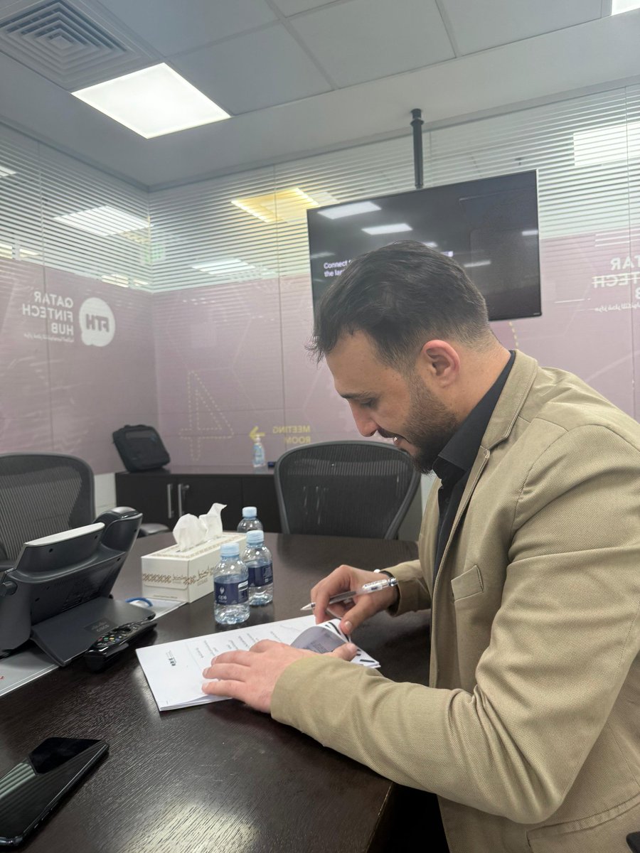 "بحمد الله وتوفيقه، تم توقيع اتفاق  بين منصة Goal Metrics وبنك قطر للتنمية، في إطار دعم وتطوير مشروعنا الرائد الذي يعتمد على الذكاء الاصطناعي في تحليل الأداء الرياضي عبر الفيديو. تأتي هذه الشراكة لتعزيز مهمتنا في تمكين الأندية والأكاديميات والمحللين من الوصول إلى تقارير دقيقة