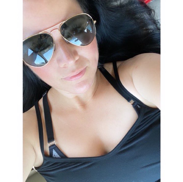 TheBossCutty's tweet photo. Like shells to a perl β
Her flaws protect her precious soul.
~ a z
#TBT #mmhm #ForSureForSure https://t.co/p15gqFVStJ