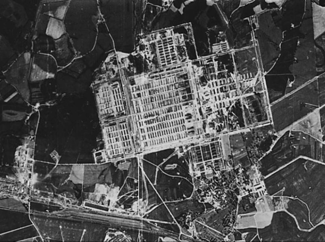 Auschwitz Exhibition tweet media