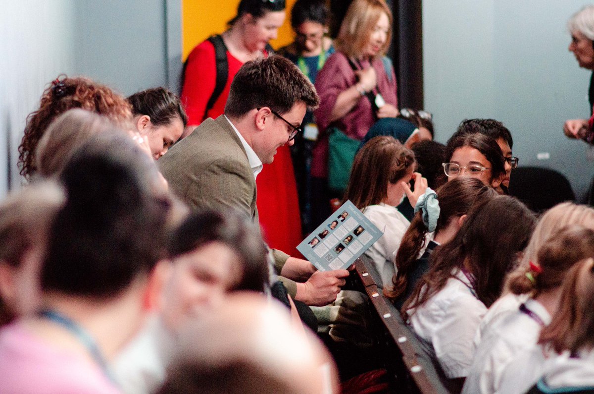 PapatangoTC's tweet image. What a day we had at the #GoWrite Young Playwrights' Award Showcase! We are so proud of all 8 shortlisted writers, whose work was given a professional showcase to a packed house at the @parktheatre, hosted by Mathew Baynton.
Congratulations to our winners! #AllYouNeedIsAStory