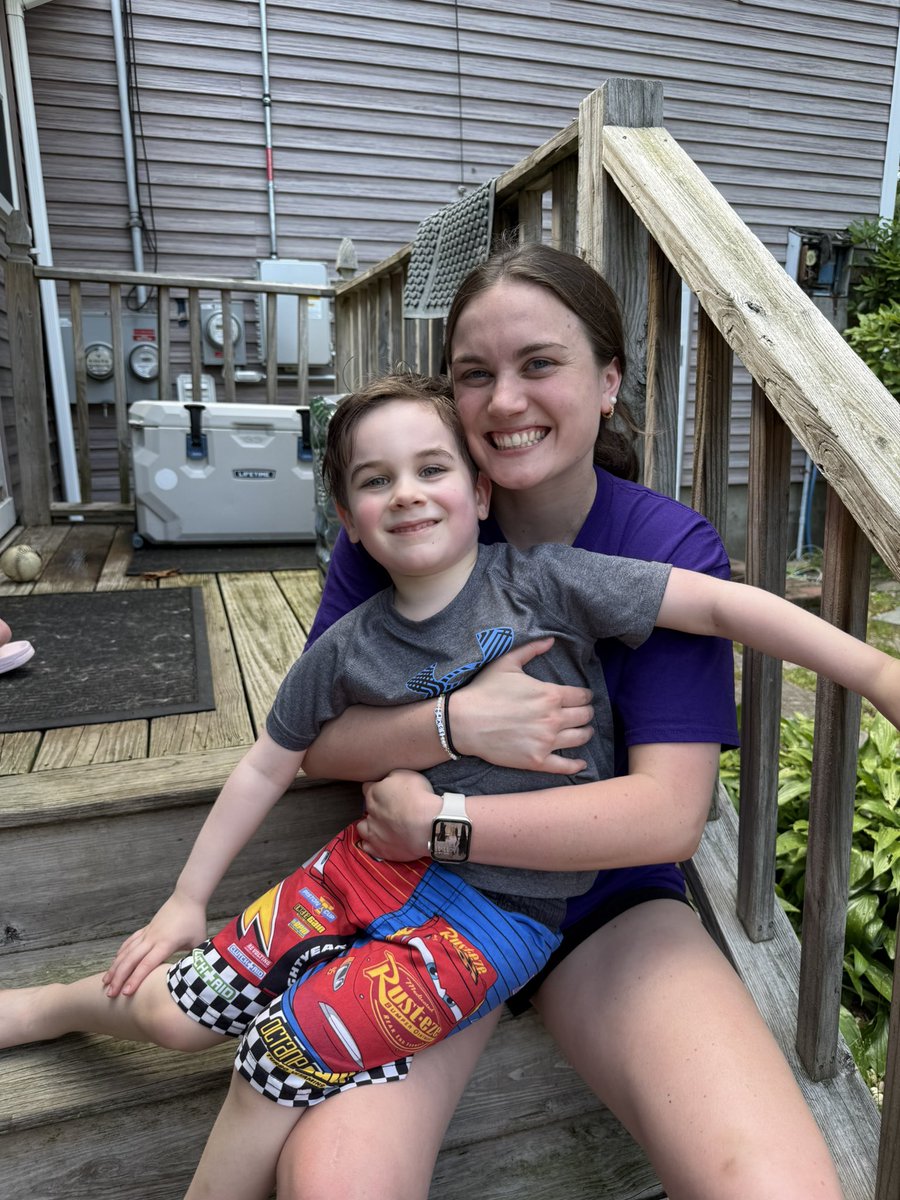 StonehillWBB's tweet image. Another big thank you to Ariel and the Smallcombs for having us over for a pool day! Best way to beat the summer heat ☀️
#teamimpact #stONEhill