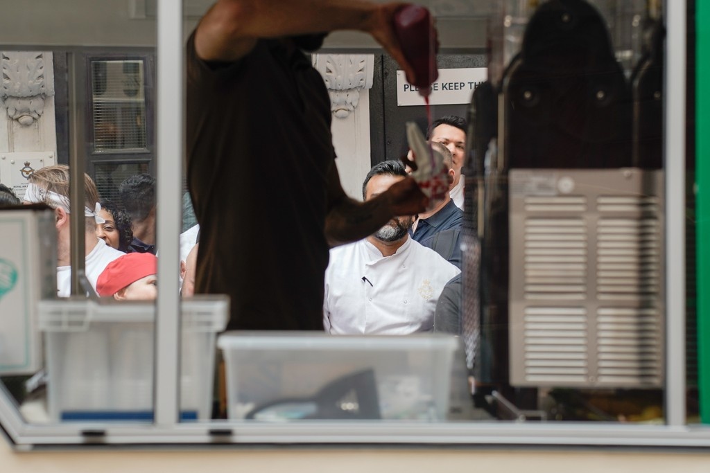 TheRAFClub's tweet image. Staff Ice Cream 🍦
What’s the best way to beat the London heat? With ice cream, of course!
A big thank you to our amazing People and Culture team for surprising us with a lunchtime visit from an ice cream van for all the staff at the Royal Air Force Club.