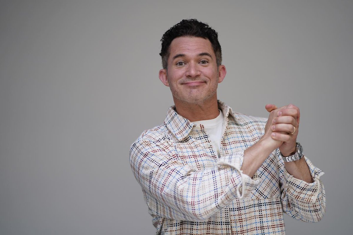 NeverNotFunny's tweet image. Abracadabra! Justin Willman is back at last!
Get this episode wherever you get your podcasts!
Want video? A second exclusive episode? Livestreams, game nights, bonuses, and more?!
Join #NNFPlatinum at the Link in Bio!
Please to enjoy!