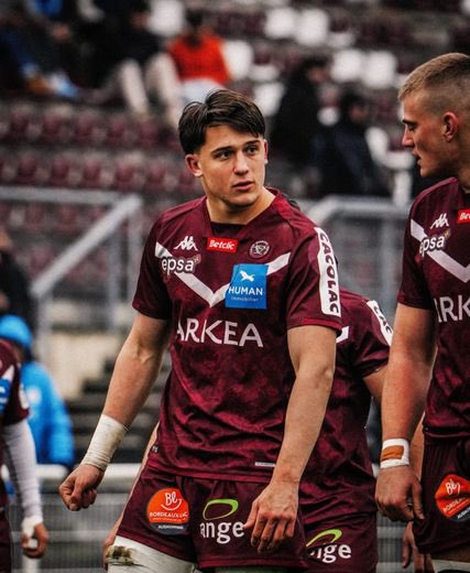 Andrea SACCO, capitaine de notre équipe championne de France devrait quitter le club. Joueur exemplaire, leader incroyable, jamais blessé… En 3L, il ferait le bonheur de pleins d’équipes de pro D2. Il y’a encore quelques semaines, il avait aucun contact. Avis aux amateurs 😉