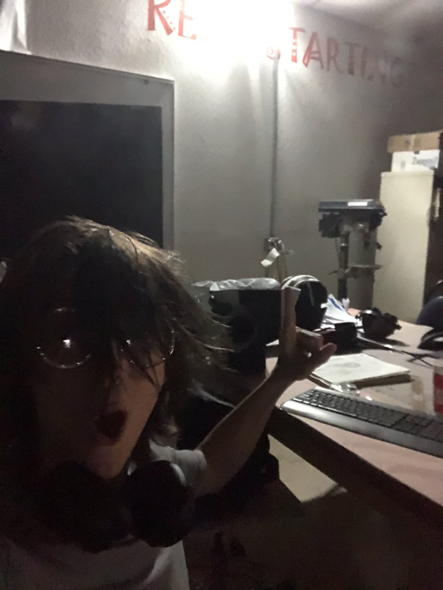 MarkAndClarkAr1's tweet image. Power went out where I work right after a class