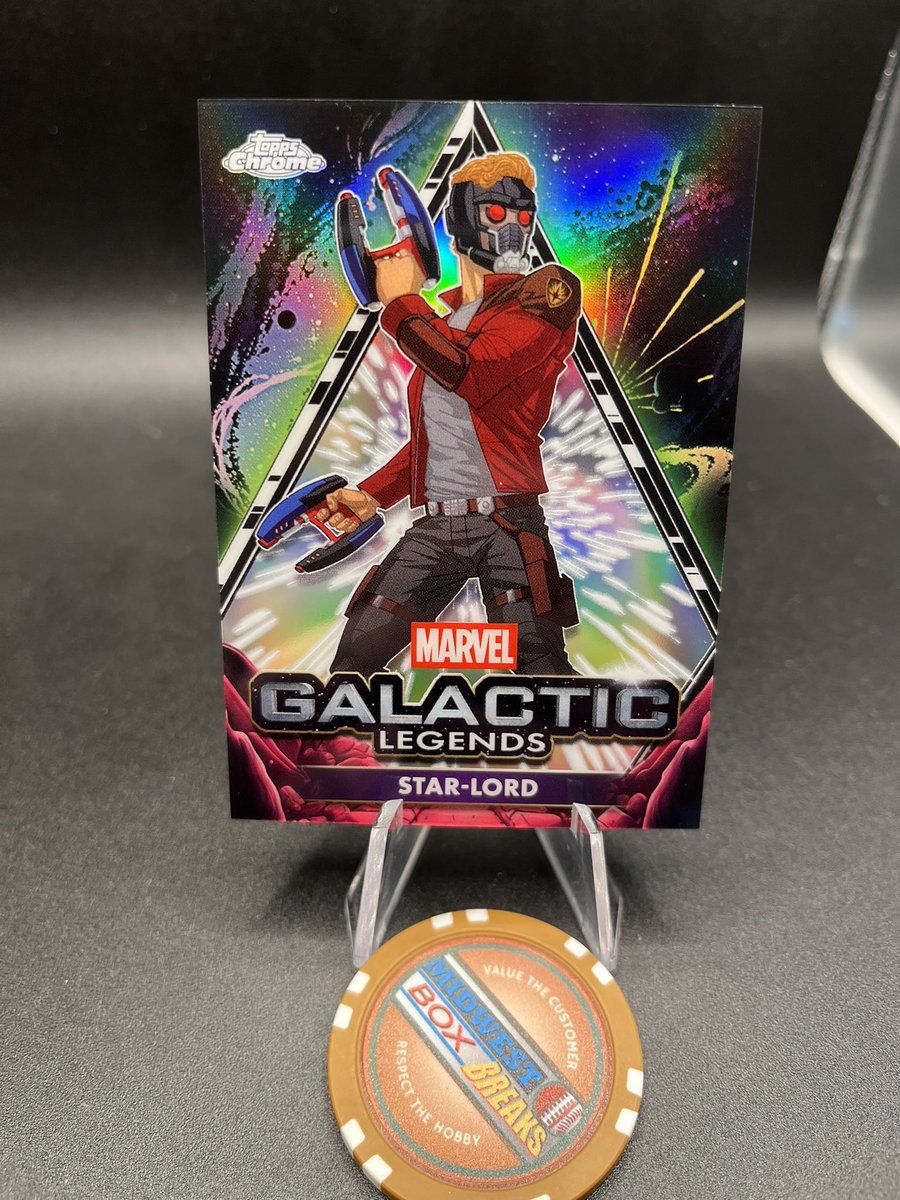 BSquaredCards's tweet photo. Going to offer up Marvel cards for a claim sale tonight. They turned out very nice looking this year. Will definitely be keeping a few. But selling most and getting them to other collectors. #ToppsMarvel https://t.co/YqkQl7m6pd