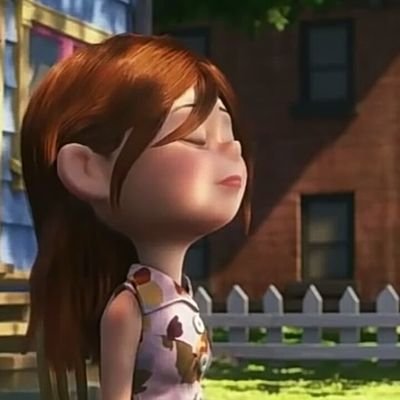 Arzusd1's tweet photo. Evim de hayallerim kırıldı 
Umudum kırıldı 
Kalbim kırıldı 
Heveslerim kırıldı
 Oysa insanın evi en güvende olduğu yerdi! https://t.co/WNN4oXueG4