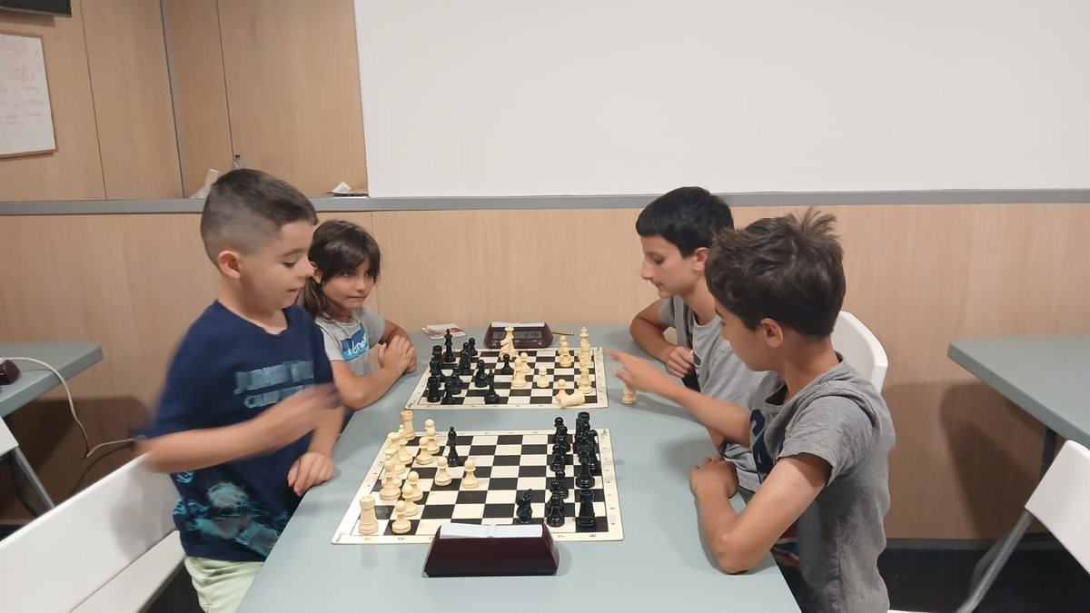 Associació d’Escacs Rubinenca tweet media