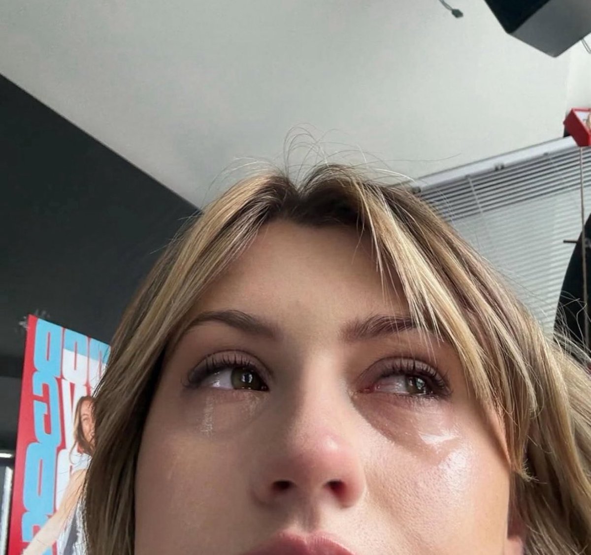 a3nacademy's tweet photo. mood de dalida, restes d’averses et gemme
(bye) https://t.co/4m4y5dnzTw