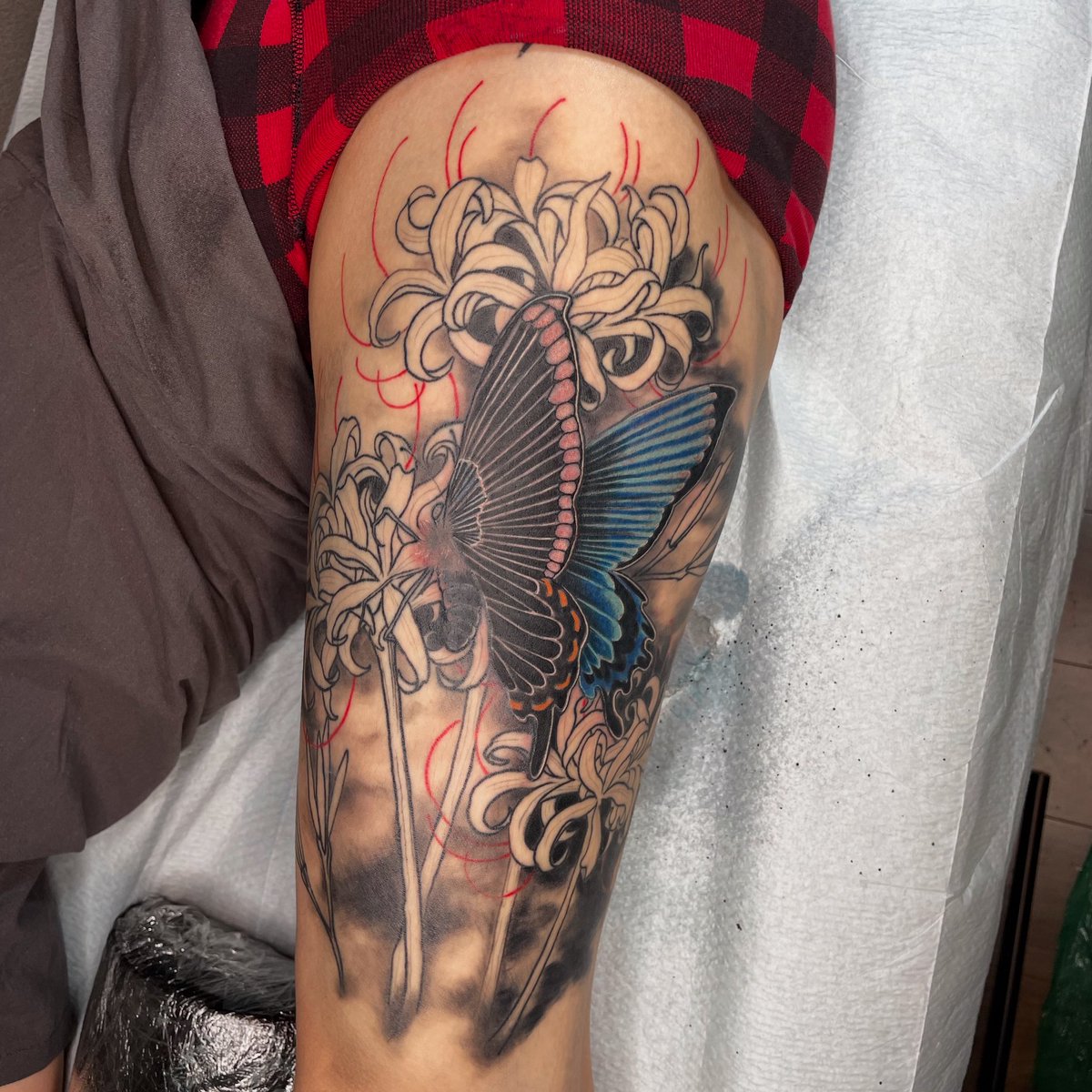 彼岸花と蝶々 カラー開始です！ #japan #japanese #japanesetattoo