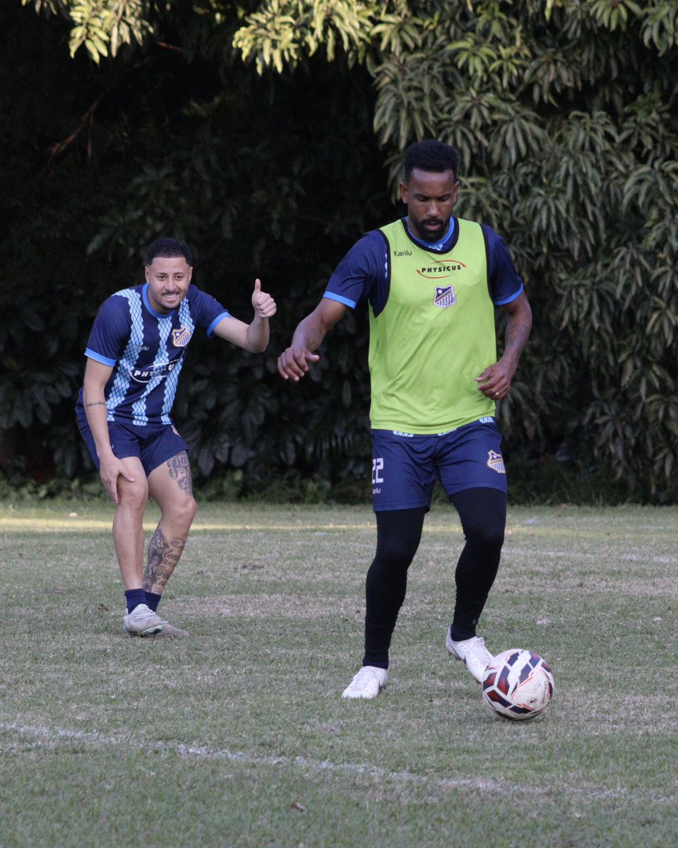 ecaguasanta's tweet photo. Mais um dia de trabalho intenso concluído aqui em Diadema ⚽️💪
Neste sábado (28), vamos encarar outro grande desafio pela Série D 🏆
📸 Daniel Gimenes / E.C. Água Santa
#VamosNetuno #AguaSanta #Netuno #Diadema #SerieD #SerieD2025 #BrasileiraoSerieD #Futebol https://t.co/oWXDLxVbR7