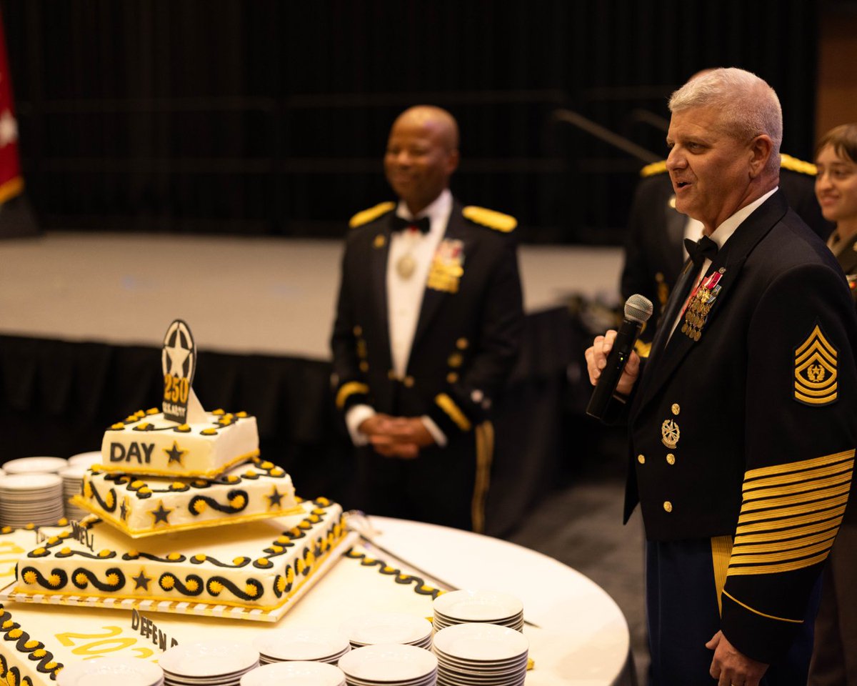iiiarmoredcorps's tweet image. After returning from D.C. for the Army’s 250th, III Corps celebrated back home with our Central Texas community.
Thank you, Killeen, Copperas Cove, and Harker Heights!
More pictures: flickr.com/photos/forthoo…
#Army250 | @USArmy