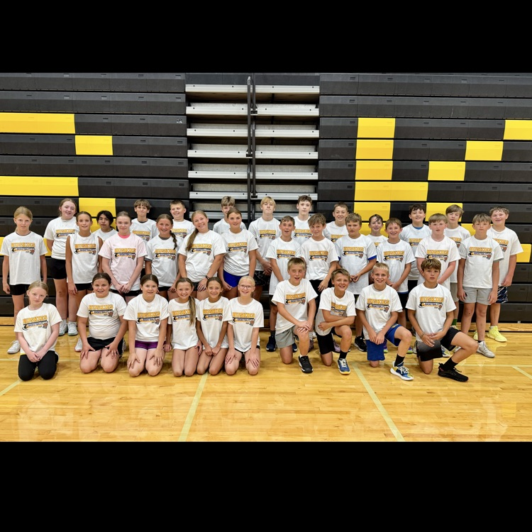 Grades 3-5 and 6-8 had a great week of basketball learning fundamental skills of dribbling, shooting, defense and basic offensive movement.