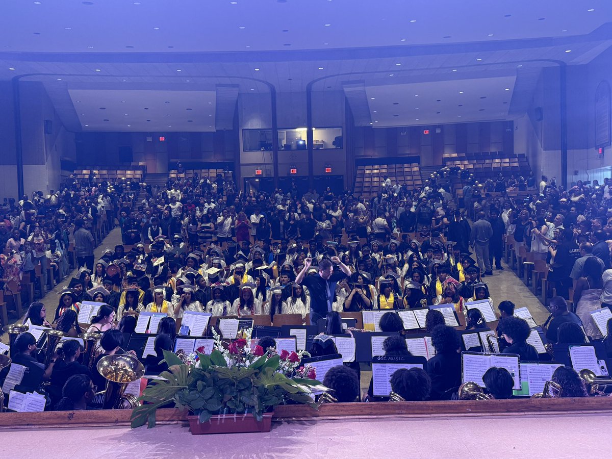 Brooklyn North High Schools (@brooklynnorthhs) on Twitter photo Congratulations to EWSA’s class of 2025! 🎓🎉🥳 Thank you office of <a href="/ReynosoBrooklyn/">Antonio Reynoso</a> for your support! Also shout out to the amazing Grand Street Campus band and their leader, Mr. Ball! Congratulations to EWSA’s class of 2025! 🎓🎉🥳 Thank you office of <a href="/ReynosoBrooklyn/">Antonio Reynoso</a> for your support! Also shout out to the amazing Grand Street Campus band and their leader, Mr. Ball!