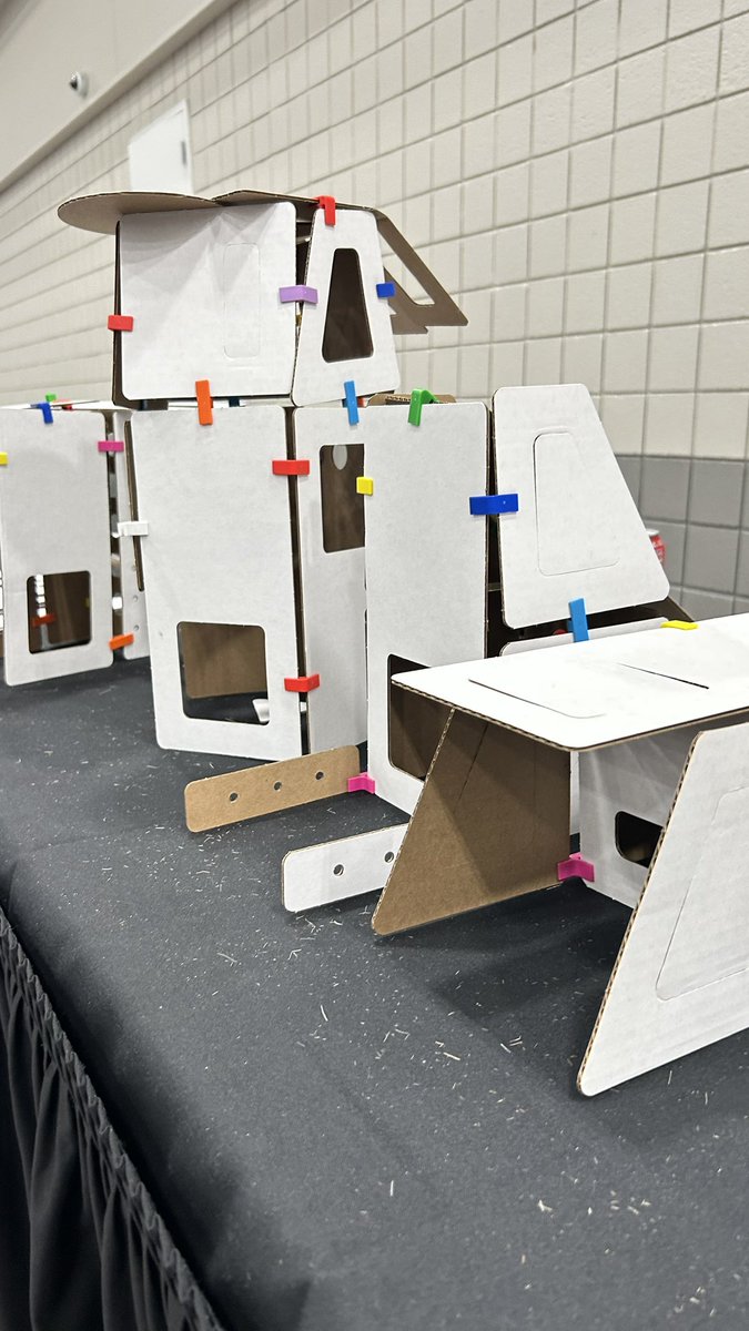msjones_teaches's tweet photo. Lashawn White, @gadoe Math Teacher of the Year! 🏆 She shared an amazing Math Modeling with Cardboard Kit by 3 Dux Design—STEM creativity in action!
#MathCon2025 #3DuxDesign #GADOE #STEMeducation #MathInAction #HandsOnLearning #DeKalbCountySchools #ChapelHillElementary https://t.co/avPVzZnPv8
