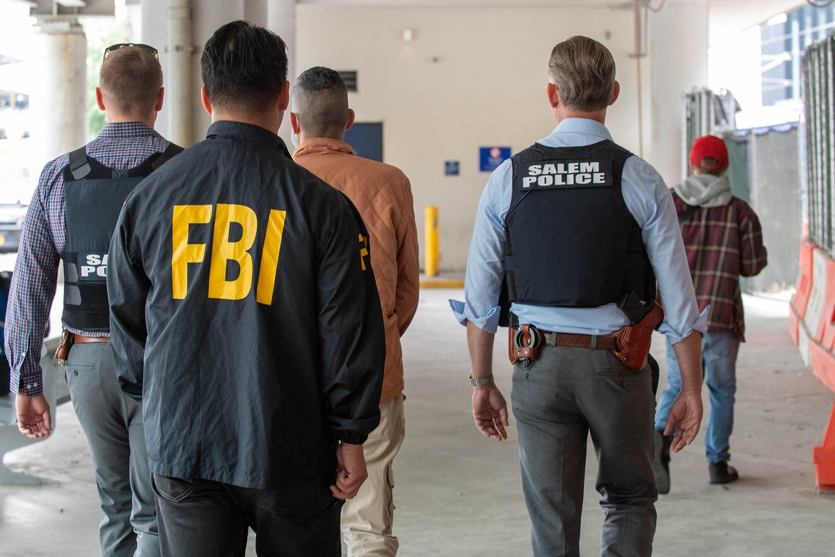 FBIPortland's tweet image. On 6/25/25 Jesus Borrayo was extradited to the U.S. from Mexico to face charges in Marion County, Oregon. Borreyo is alleged to have been involved in a 2008 shooting that resulted in the death of Rafael Garcia. This case is being prosecuted by the Marion County DA's Office.