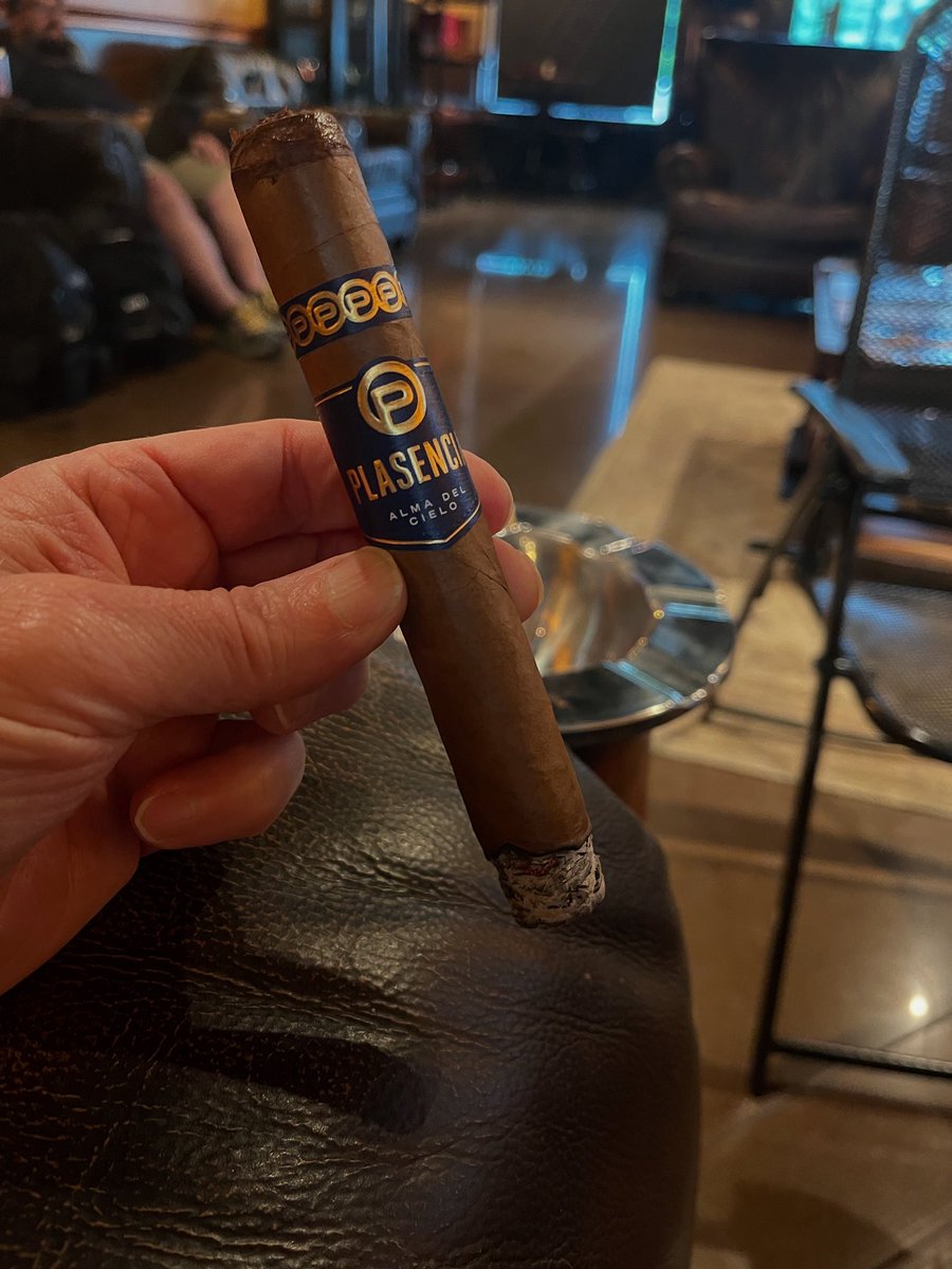 Trying the new Cielo by @plasenciacigars. Tasty.