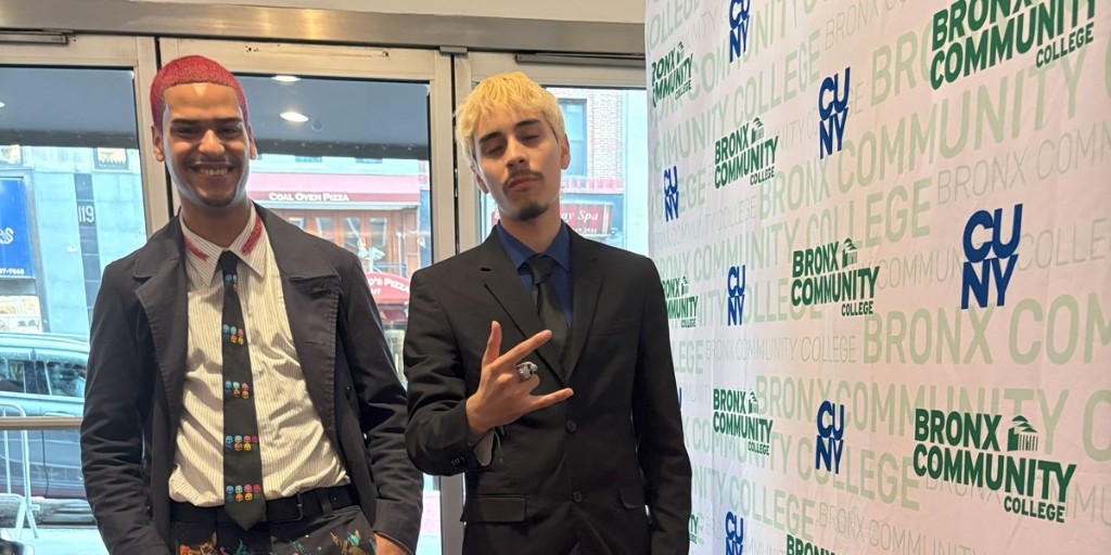 BCCcuny's tweet image. 🎬Happening Now: Student filmmakers walk the red carpet at the 31st Annual BCC/CUNY Film &amp;amp; Video Festival at the DGA Theater in NYC!

🎥 Showcasing amazing student-written, produced and directed work in BCC's Media &amp;amp; Digital Film Production program.👏

#bcccuny #bccpride @CUNY