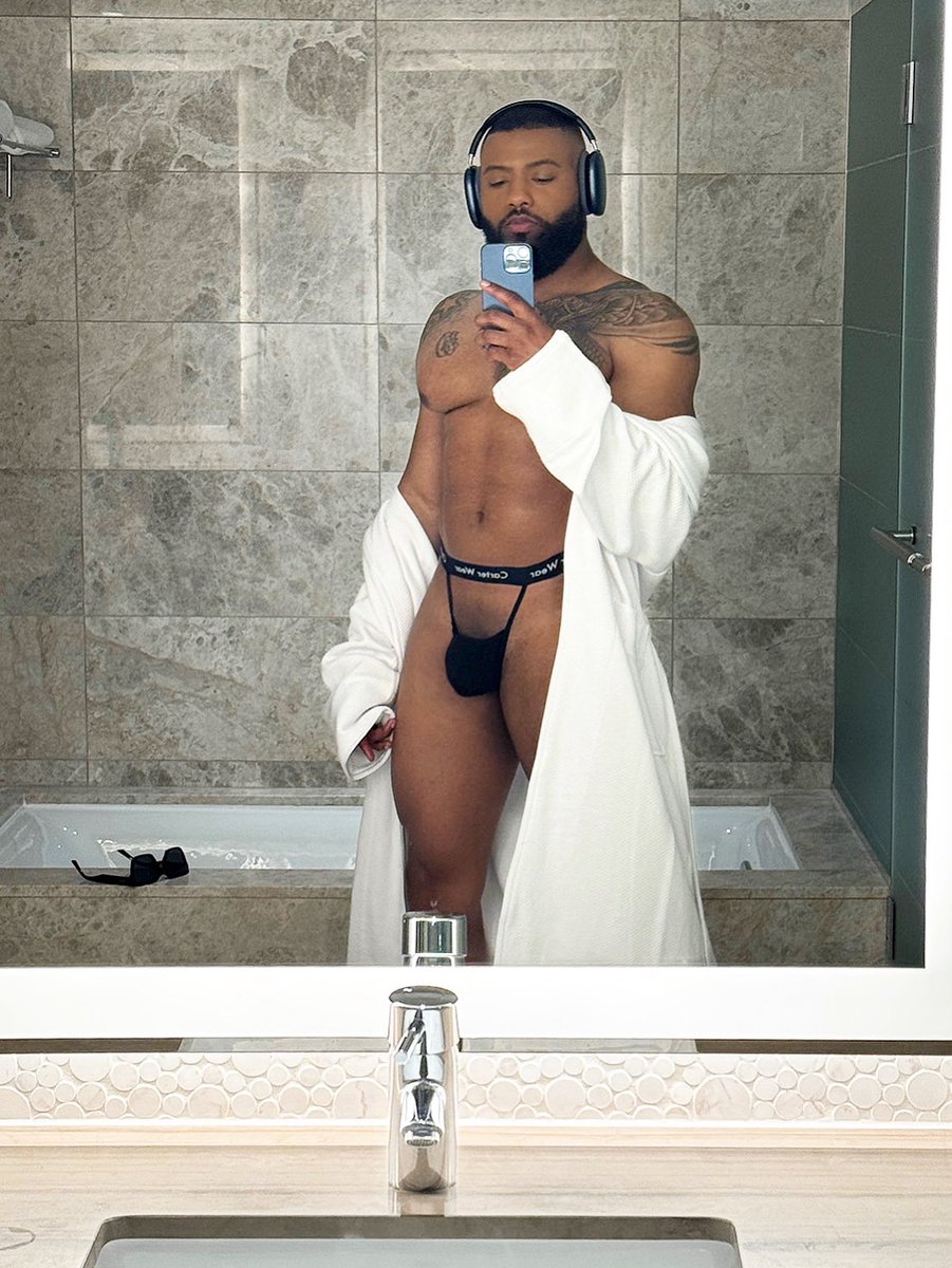 Good Night 🌙✨ | Wearing @carterwearRisqué Thong in color Black 🫶🏾