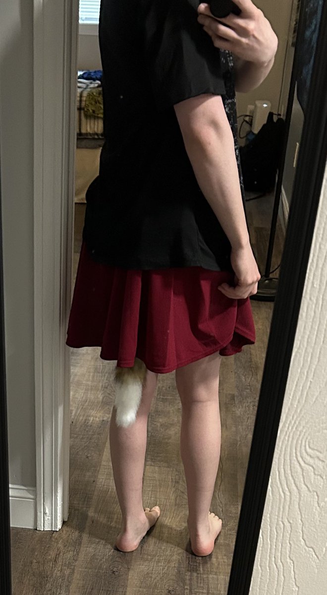 The tail isn’t tied on if you know what I mean 😘
#femboy