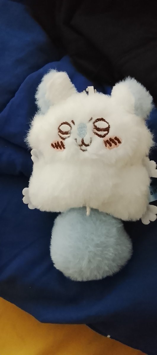 TENGO CELULAR NUEVOOOOOO
AJAJAJAJAJAJA

Y tiene bonita cámara owo