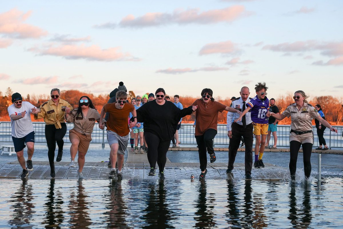 LETRNI's tweet image. We send condolences to our colleagues at LETR Minnesota and Special Olympics Minnesota on hearing the news of the recent tragic loss of life of Lieutenant Beverly Rodriguez  💔 ☘️