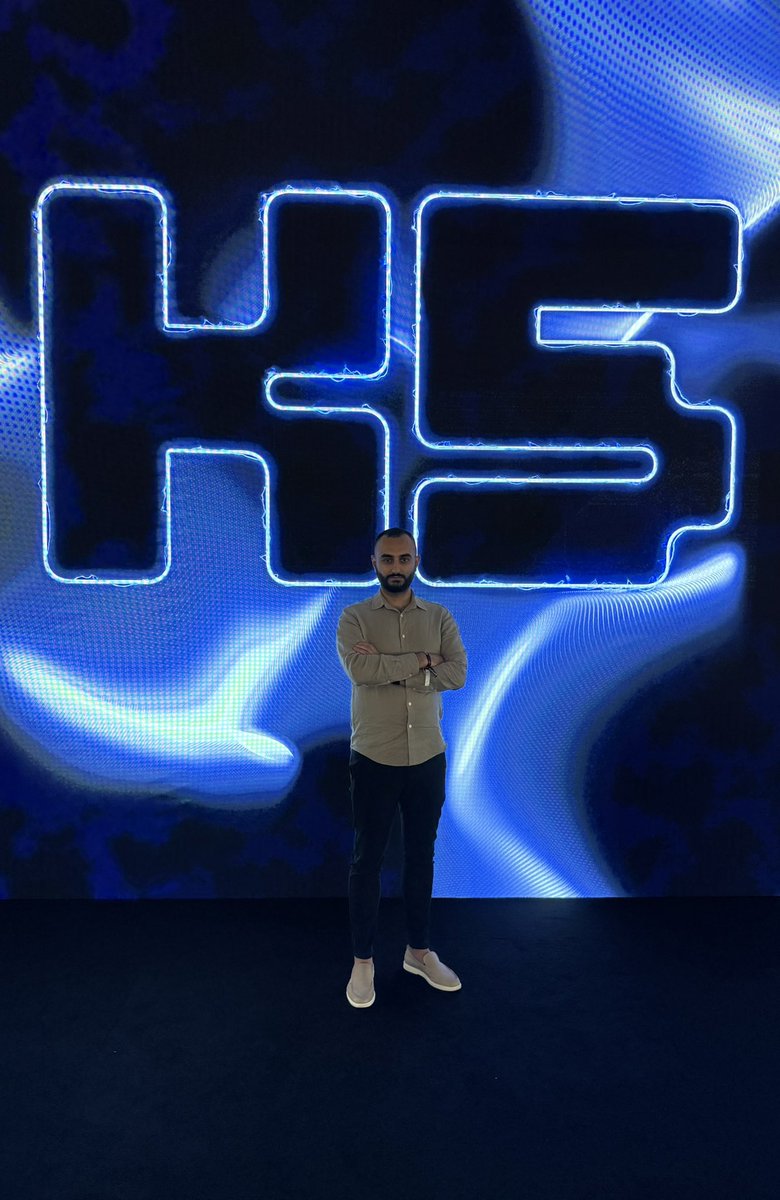 dMarketplaceAI's tweet image. K5 Conference, Berlin 🇩🇪
Our Founder & CEO @realabbasaktas joined the K5 Conference to tap into the pulse of the e-commerce world — and the message is clear:
@dMarketplaceAI is ahead of the curve.
From groundbreaking chats with platforms like @ChannelEngine to insights on…