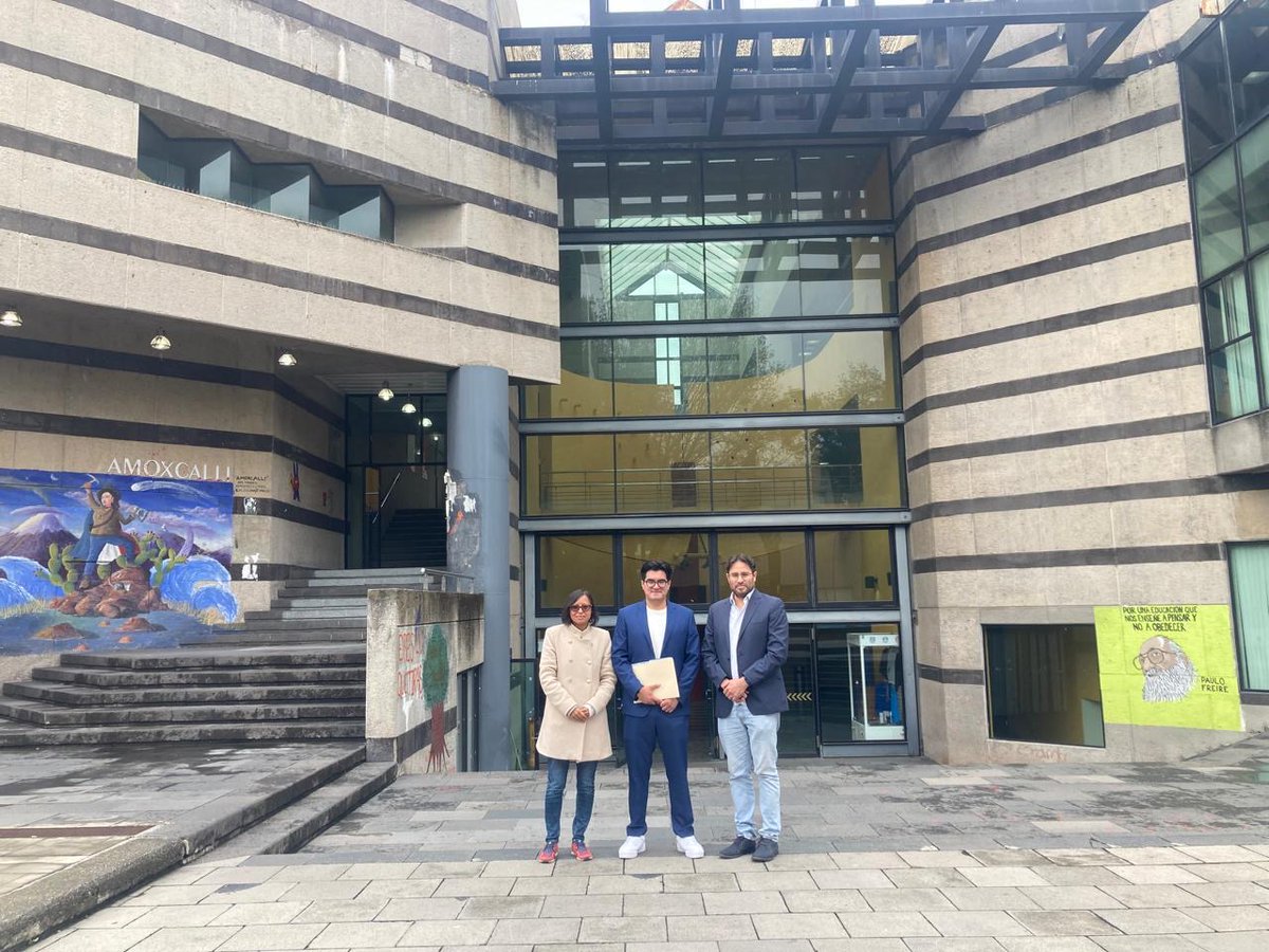 Muchas felicidades a Fernando Pereda, estudiante de licenciatura del <a href="/SMareograficoN/">Servicio Mareográfico Nacional UNAM</a>, quien el día de hoy defendió exitosamente su trabajo de tesis durante su examen profesional, convirtiéndose en un nuevo Licenciado en Física. Enhorabuena.