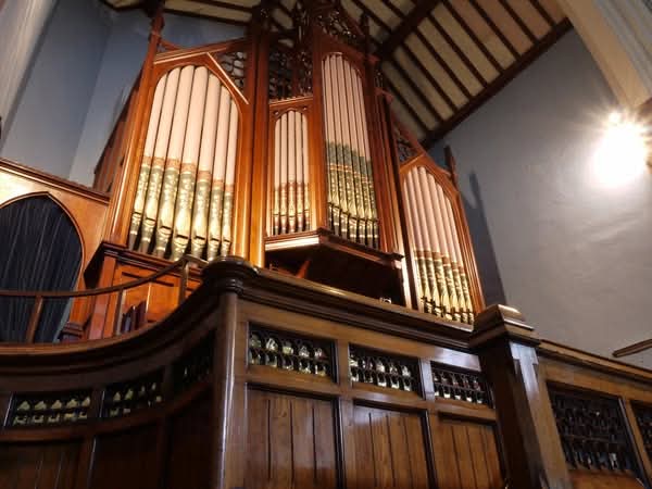 CathedralIOM's tweet image. 𝕄𝕦𝕤𝕚𝕔 𝔹𝕠𝕠𝕜𝕝𝕖𝕥𝕤 𝕒𝕝𝕝 𝕡𝕣𝕚𝕟𝕥𝕖𝕕 𝕨𝕖 𝕒𝕣𝕖 𝕝𝕠𝕠𝕜𝕚𝕟𝕘 𝕗𝕠𝕣𝕨𝕒𝕣𝕕 𝕥𝕠 𝕥𝕙𝕖 𝔽𝕖𝕤𝕥𝕚𝕧𝕒𝕝 𝕠𝕟 𝕊𝕦𝕟𝕕𝕒𝕪 𝕒𝕗𝕥𝕖𝕣𝕟𝕠𝕠𝕟.
Choirs and singers to arrive at 2.00pm. The Festival Service will start at 4.30pm. Trinity Methodist Church, Douglas..