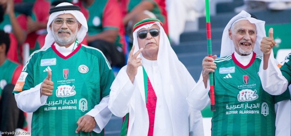( أما آن للحرب أن تضع أوزارها؟ )

الكاتب: حسن السلطان

عندما تختلط الأمور ويعجز بعض الناس عن التمييز بين الصواب والخطأ، وبين ما هو أهم وما هو مجرد مهم في حياتهم، وحين تُنتهك الخطوط الحمراء أخلاقيًا ودينيًا، فلا بد أن نقول: كفى… لقد آن أوان العودة إلى الرشد.

ولأنه لا نسب ولا