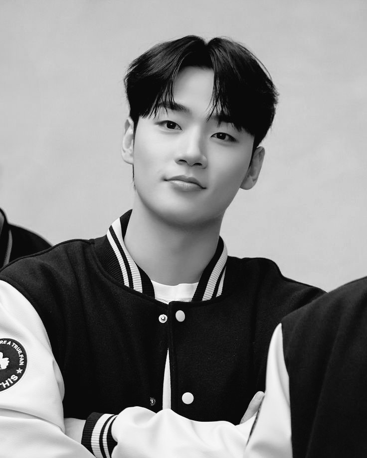 LilyMBlack7's tweet photo. #Juntak #JunJae #whc2
ONDE juntae é stremer que faz lives após aula da faculdade para se distrair.
Ou
Onde os namorados do stremer mais fofinho da plantaforma o distraem de um jeito diferente. https://t.co/SVdMz00mFk