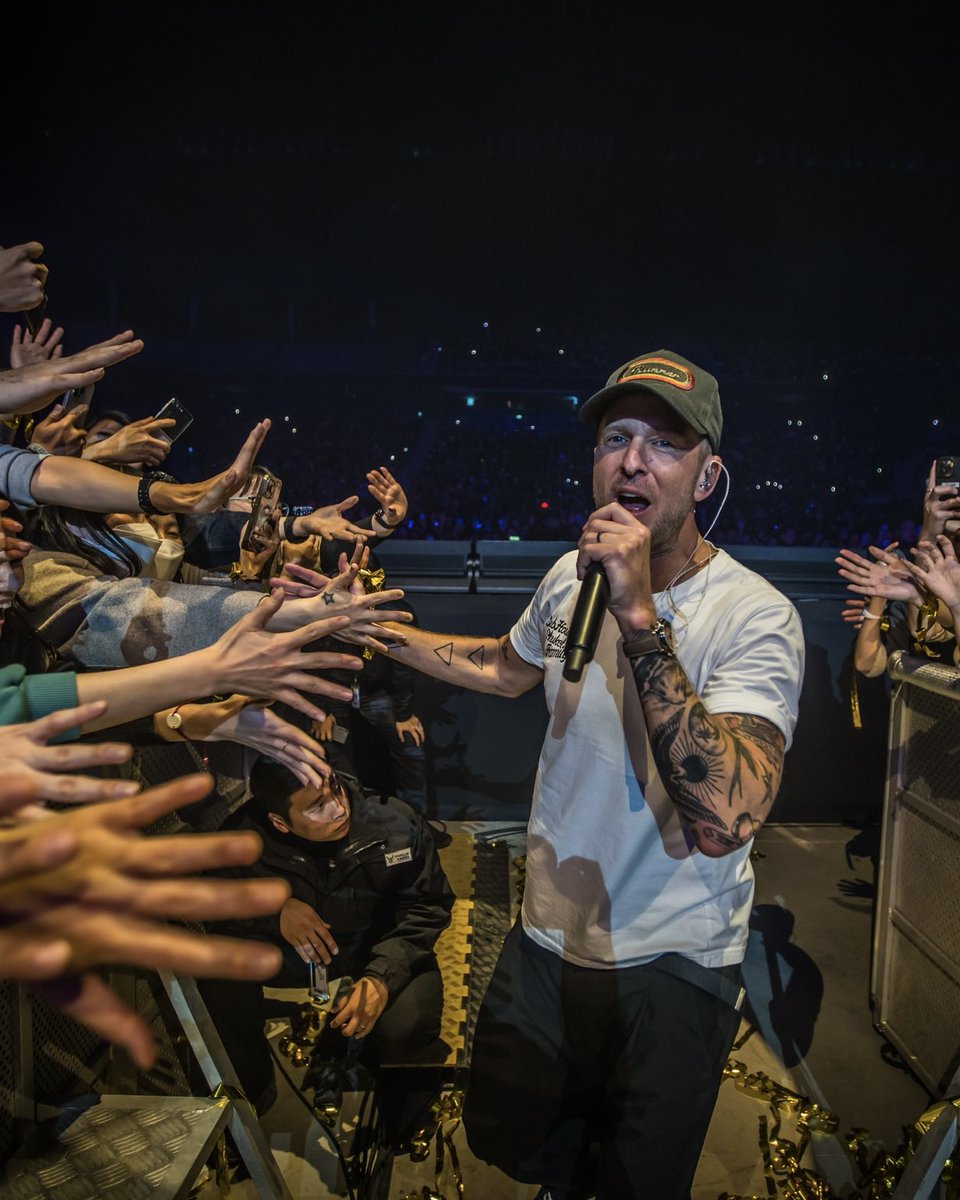 OneRepublic's tweet photo. Happy birthday, @RyanTedder. 🐐 https://t.co/pz3f3iqjzW