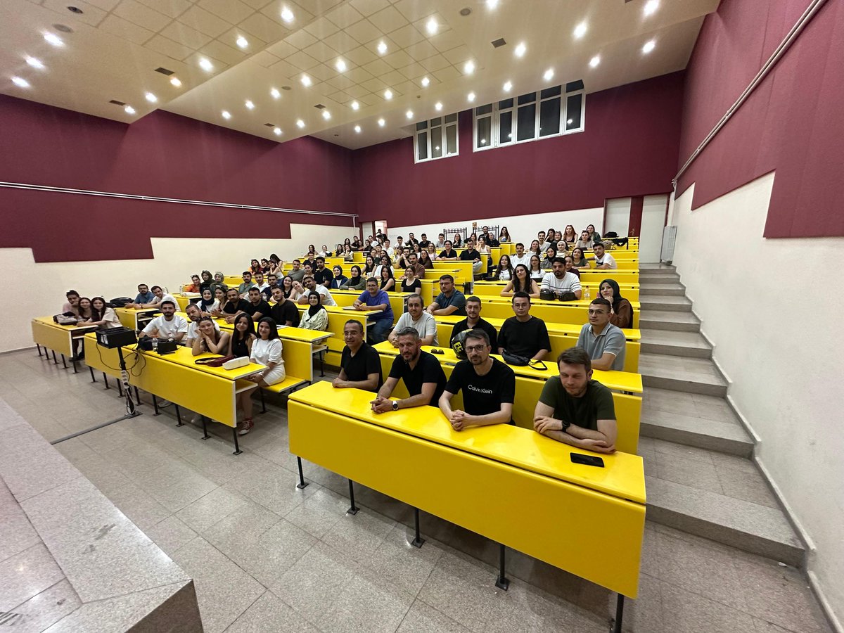 sdu_ve's tweet photo. 🎓 Bugün SDÜ İletişim Fakültesi’nde kapanış dersimizi tamamladık.

Yolları iletişimle kesişen tüm mezunlarımıza başarı dolu bir gelecek diliyoruz.

İletişim Fakültesi ailesi olarak her zaman yanınızdayız. 💙

#ilhamverenüniversite #sdü #iletişimfakültesi https://t.co/LsuBjLFQWi