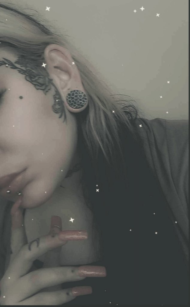 scum_void's tweet image. 𝖎'𝖒 𝖆 𝖒𝖊𝖘𝖘
#tattoos #stretchedears #plugs #piercings #facetattoo #verticallabret #gauges #acrylicnails #leopardprint #anxiety #alternative #beautymark  #onlyfans #vinetattoo #rosetattoo #moontattoo #altgirl  #girlswithtattoos #gothgirl #vinetattoo #nailartist #sadgirl
