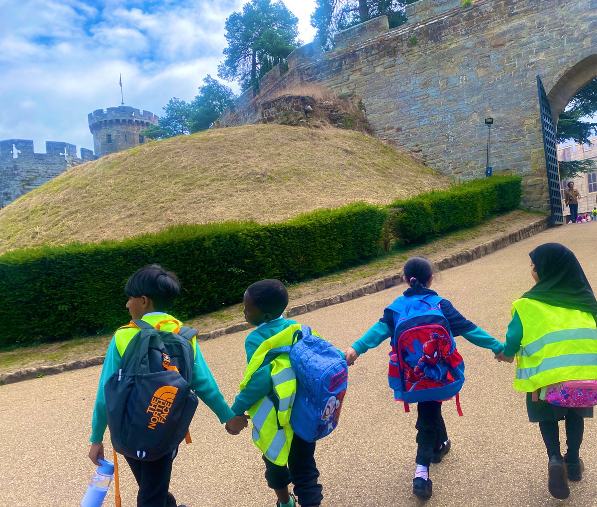 Miss Kingston tweet media