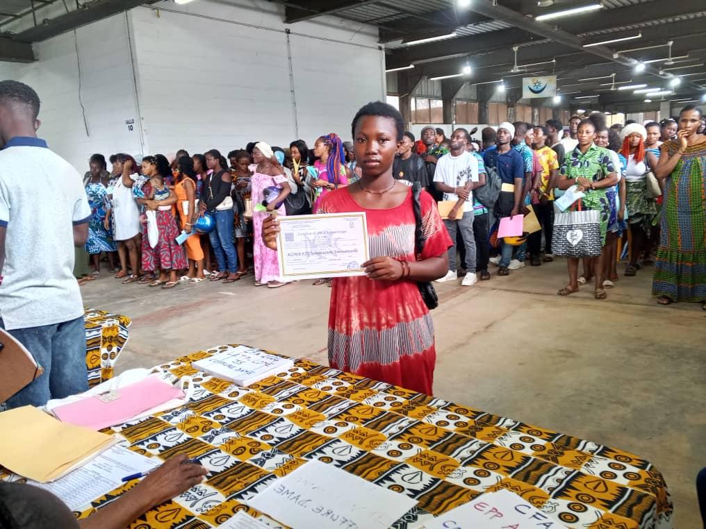 Certificat de Fin d’Apprentissage (CFA): Les admis de la session de Septembre 2024, désormais en possession de leurs diplômes....

👉commerce.gouv.tg/certificat-de-…

#Denyigban
#Togo🇹🇬
#METFPA
#Artisanat
#UCRM