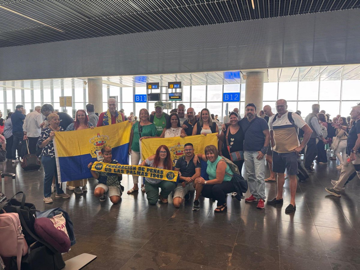 Rumbo a Castellón al XXI Congreso Nacional de Peñas. 
¡Seguimos sumando! 💛💙💛💙
