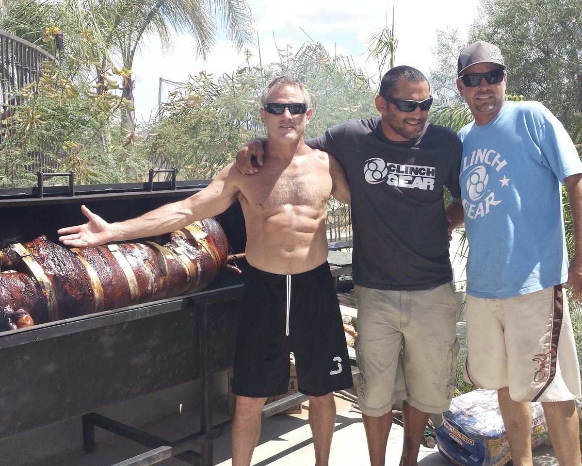 danhendo's tweet image. 20 plus years of pig roasts. Definitely a tradition I’m happy I’ve continued over the years, and I’m even more excited to be able to raise money for charity on top of it. Definitely check out @americasmighty and @warpartyranch they are doing amazing work.
#party #temecula