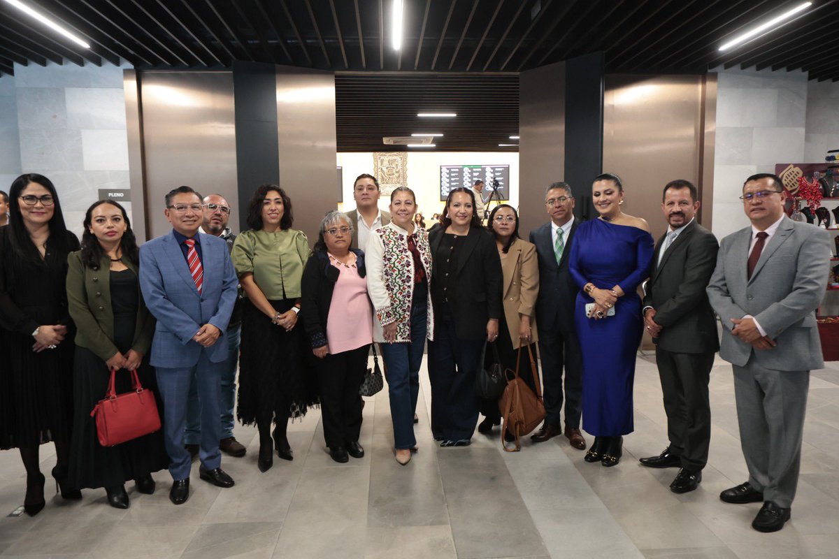 🤝✨ Con mucha responsabilidad designamos y tomamos protesta a los y las integrantes del Consejo Ciudadano del Sistema Estatal y de la Comisión de
Búsqueda de Personas del Estado de Puebla.

Hombres y mujeres con gran sensibilidad y conocimiento de los derechos humanos. Estoy