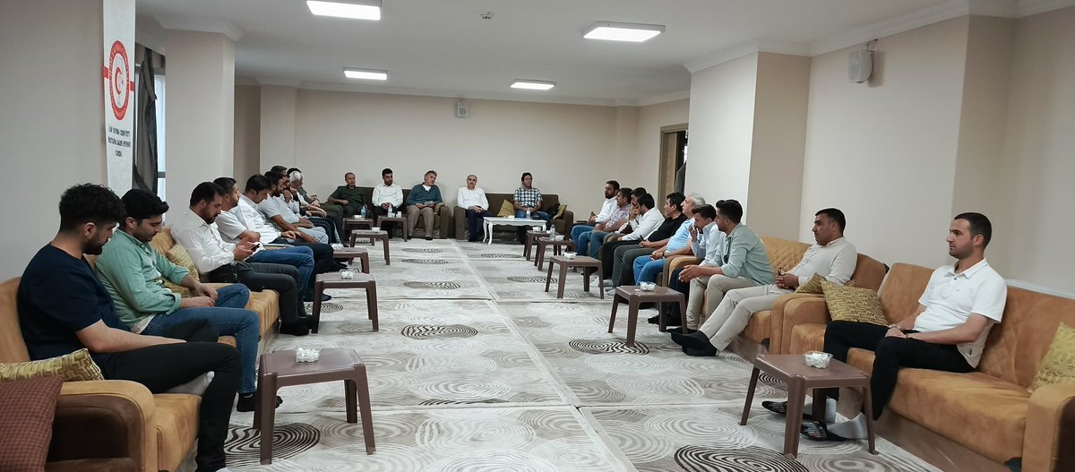 zahir_soganda's tweet photo. 📍Van İlim Yayma Cemiyeti 

İlim Yayma Cemiyeti Mezunları programı kapsamında geçmişten bugüne Türkiye’nin birçok ilinde eğitim görmüş mezunlarımızla verimli bir toplantı yaptık. 

İYC VAN ŞUBESİ MUSTAFA SABRİ EFENDİ YÜKSEKÖĞRETİM ERKEK ÖĞRENCİ YURDU’nda gerçekleşen programa katılım sağlayan İYC Genel Merkez Teşkilat Müdürü Sn. Rafet Gayretli, Mezunlar Birimi Sorumlusu Sn. Ömer Gürleyen ve mezunlarımıza teşekkür ediyorum. 

@van_ilimyayma @iycgenelmerkez