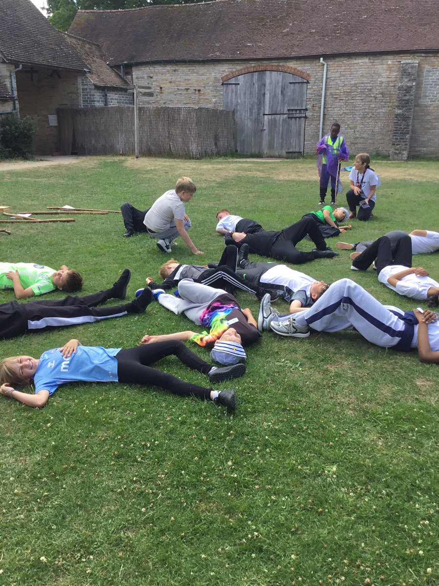 Year 5 had a great time riding on the train to Wilmcote and going to Mary Arden’s farm #Rail200
