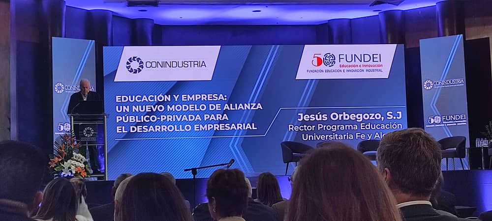 A.V.E.C. tweet media