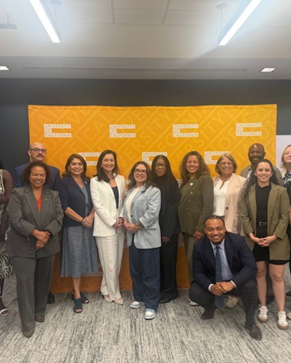 SusanBurtonLA's tweet photo. Susan's on the move! She visited the beautiful Sacramento to discuss Womenโs Incarceration and much needed Reform.
#ANewWayOfLife #FYP #ThursdayMotivation #ThursdayThoughts #ThursdayVibes https://t.co/fmchXaz5oW