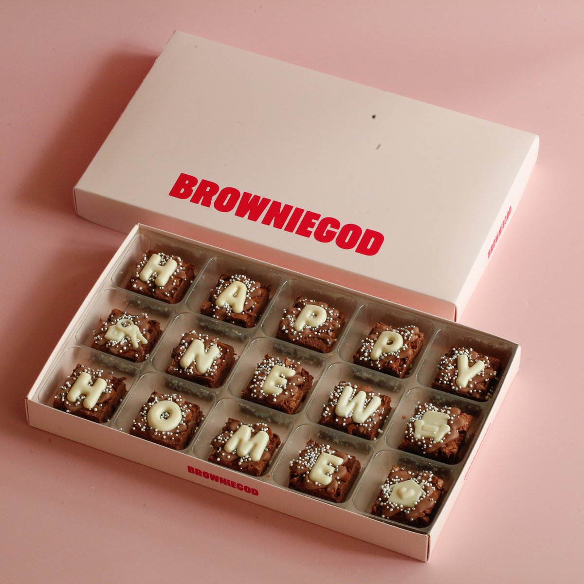 Making a house a home, one brownie at a time 🏡✨ #newhome #housewarming #gifts