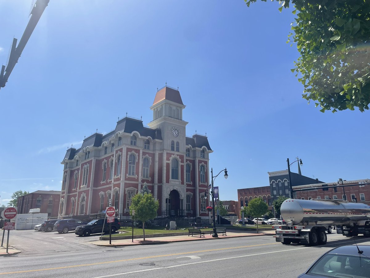 OhioLLCoalition's tweet image. This week, our team completed two more stops on our 88 County tour of Ohio!
It was a pleasure to meet with Commissioners in Defiance County and Jefferson County and learn about their experiences with renewable energy.
@ConsEnergyNet