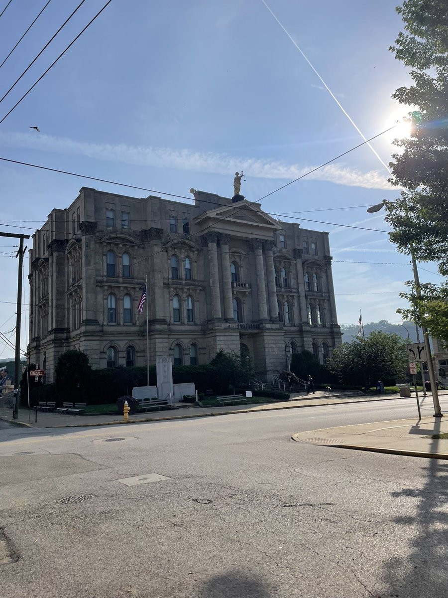 OhioLLCoalition's tweet image. This week, our team completed two more stops on our 88 County tour of Ohio!
It was a pleasure to meet with Commissioners in Defiance County and Jefferson County and learn about their experiences with renewable energy.
@ConsEnergyNet