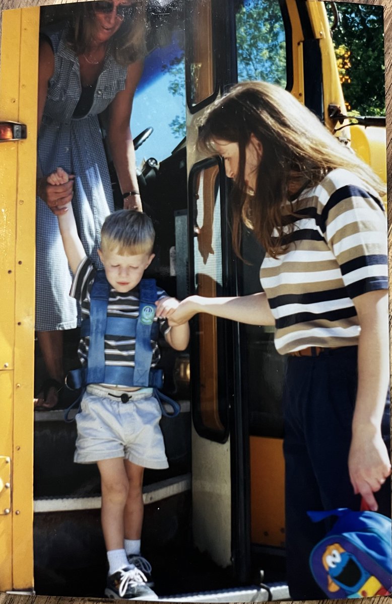 Finding4Leafs's tweet photo. First ever bus drop off and last ever bus drop off.  Time flies.  Josh is going to miss this, but life moves on. https://t.co/GDvxAMvLwR