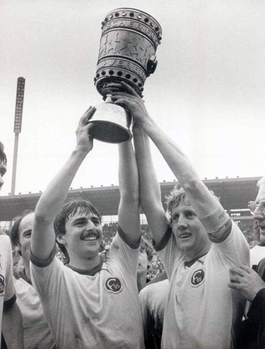 OK, Klausi macht Ernst.
Was für starke Transfers. 
Der Hype beginnt... Auf ein Neues ! 
#F95 #Fortuna #Transfers ❤️🤍