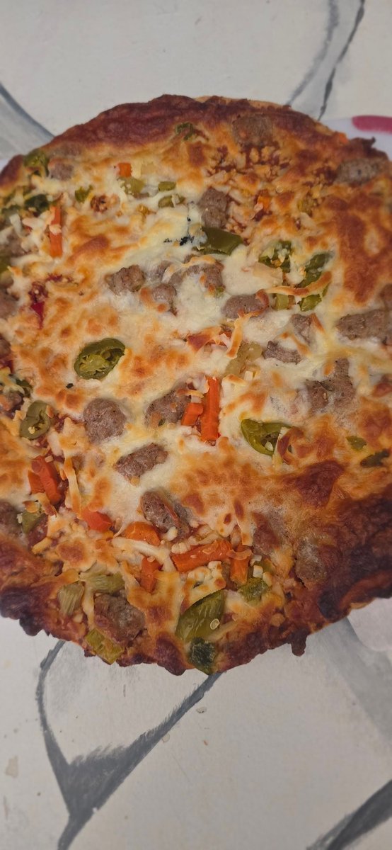 128drolekim's tweet photo. The finished 🍕 #LunchIsServed 
#BoneAppleTea 😋 https://t.co/Apa7M6sHpy